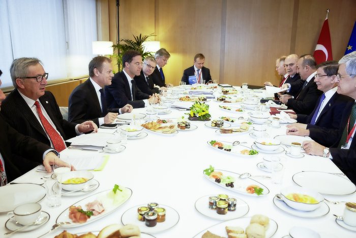 24 ώρες μετά όλοι ψάχνουν τι συμφώνησαν στις Βρυξέλλες - εικόνα 3