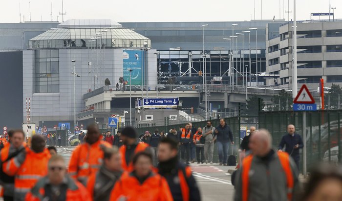 Εικόνες-σοκ από το αεροδρόμιο των Βρυξελλών - εικόνα 21