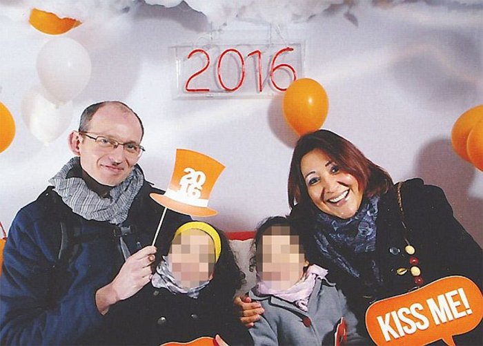 Δίδυμα κοριτσάκια επέζησαν της έκρηξης γιατί απομακρύνθηκαν για να παίξουν! - εικόνα 2