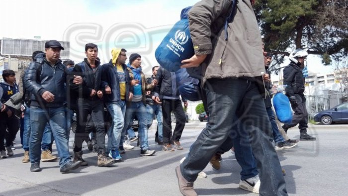 Πορεία προσφύγων στο κέντρο της Θεσσαλονίκης