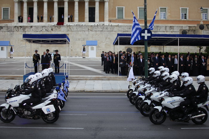 Τεθωρακισμένα, ελικόπτερα και...drones στην παρέλαση - εικόνα 9