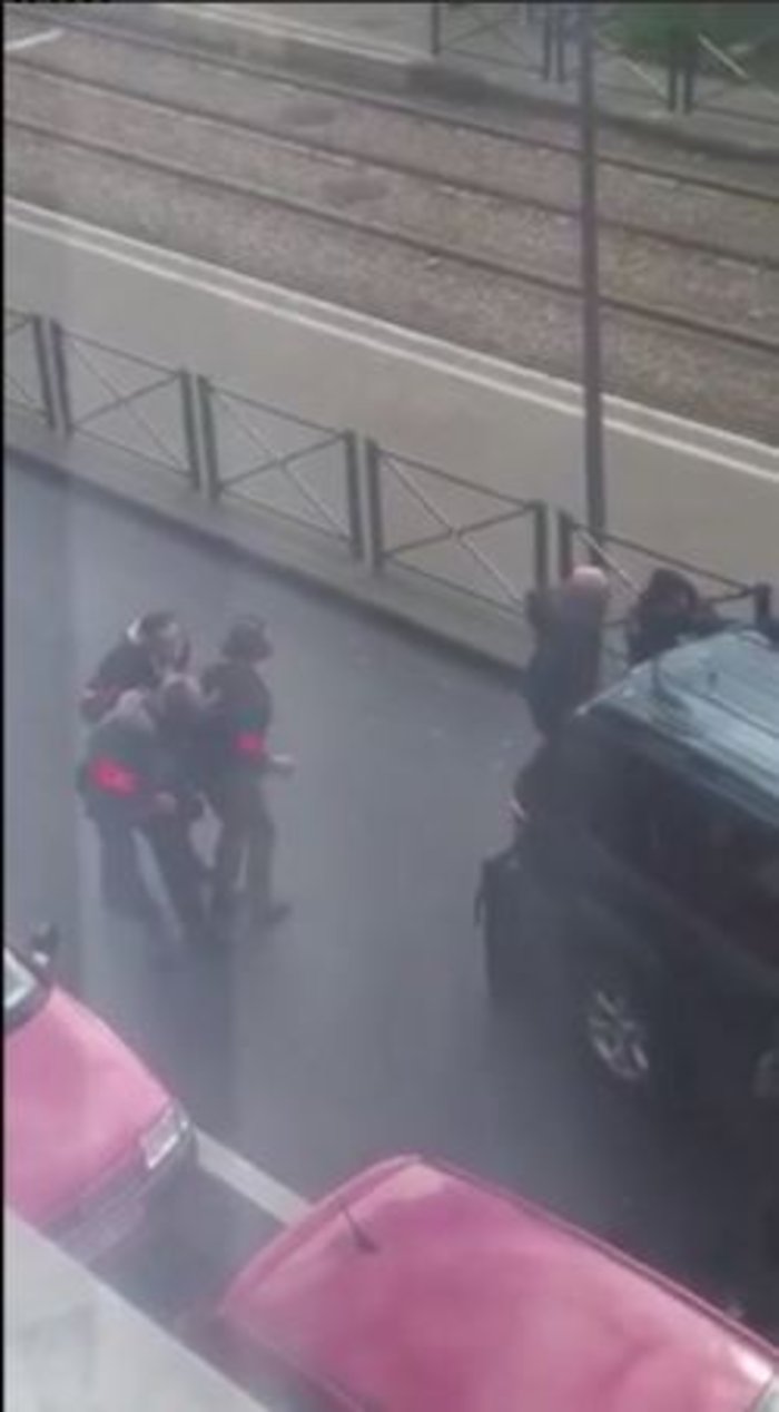 Εκρήξεις και νέες συλλήψεις στις Βρυξέλλες