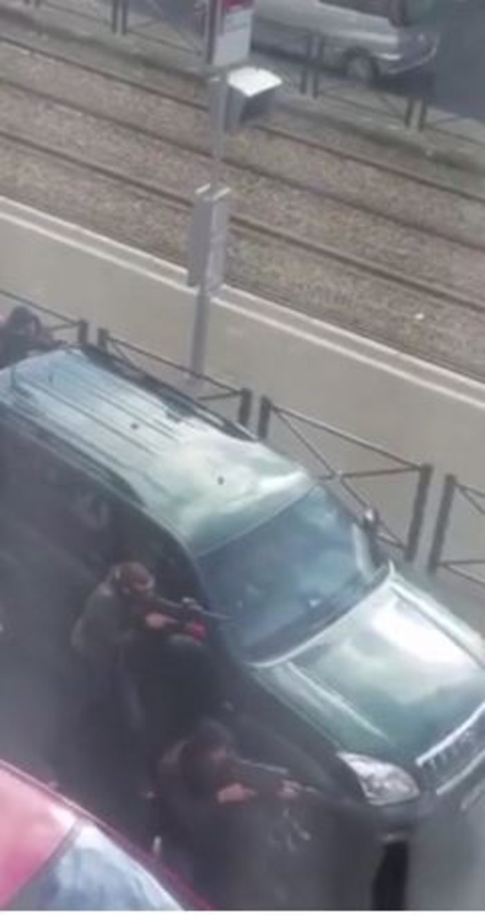 Εκρήξεις και νέες συλλήψεις στις Βρυξέλλες - εικόνα 5