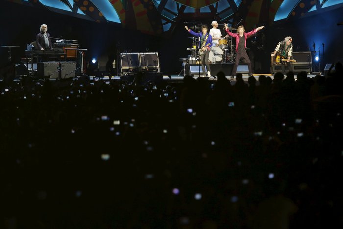 Λαοθάλασσα στην ιστορική συναυλία των Rolling Stones στην Αβάνα - εικόνα 12