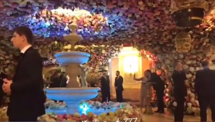 Ρώσος κροίσος έδωσε 5 εκ. δολάρια στη Λόπεζ για να τραγουδήσει στο γάμο του - εικόνα 5