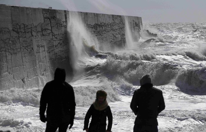 Χάος στη βόρεια Ευρώπη από την καταιγίδα Κέιτι