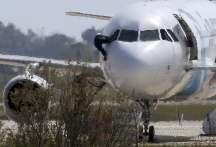 Πήδηξε από το παράθυρο του πιλοτηρίου για να ξεφύγει - εικόνα 2