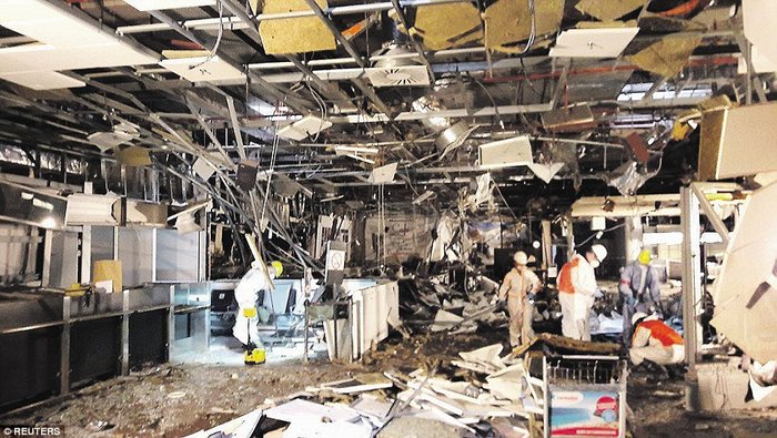 Βομβαρδισμένο τοπίο το αεροδρόμιο των Βρυξελλών - εικόνα 17