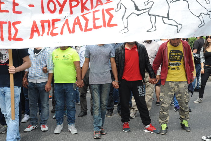 Μεγάλη πορεία προσφύγων και μεταναστών στο κέντρο Δείτε φωτογραφίες - εικόνα 2