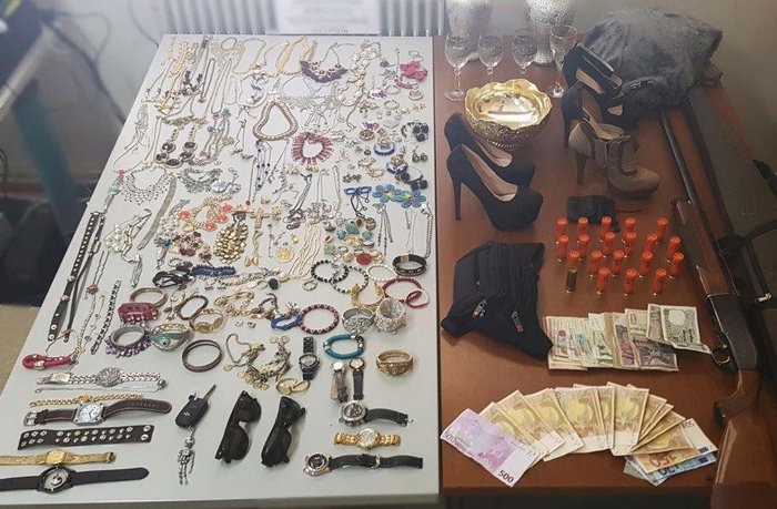 Συνελήφθη η σπείρα που διέρρηξε το εξοχικό του πατέρα του Χούτου - εικόνα 2