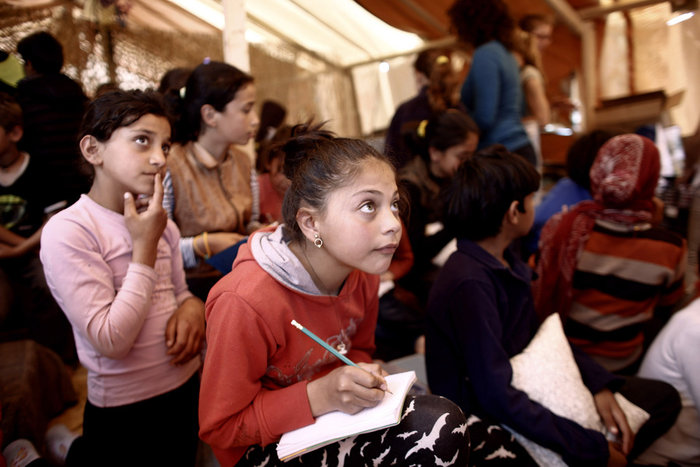 Idomeni cultural center:Αυτοσχέδιο σχολείο για προσφυγόπουλα στην Ειδομένη - εικόνα 6
