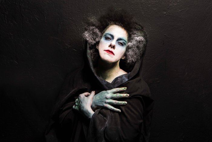 Η μαγεία της όπερας και το πάθος της μόδας δίνουν ραντεβού στη Λυρική - εικόνα 3