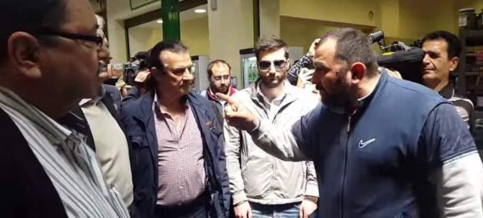 Αποδοκίμασαν βουλευτές του ΣΥΡΙΖΑ στην αγορά της Θεσσαλονίκης
