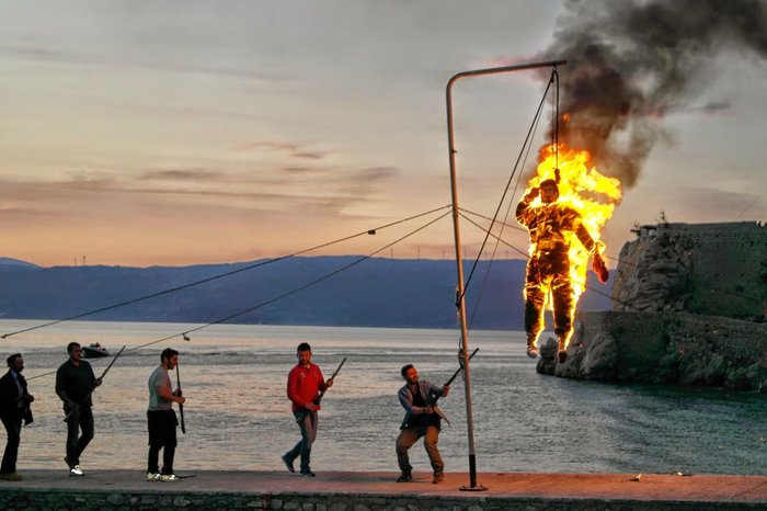 Πασχαλινά έθιμα: Από το κάψιμο του Ιούδα ως το σπάσιμο των «Μπότηδων» - εικόνα 3