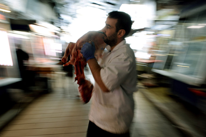 Το μεγάλο αλισβερίσι στη Βαρβάκειο για τον οβελία : δείτε φωτό - εικόνα 4