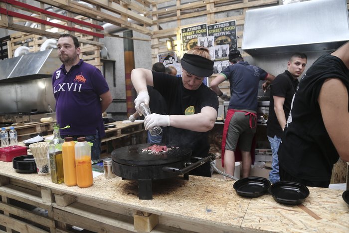 Πώς έζησε η Αθήνα το πρώτο Athens Street Food Festival [Εικόνες] - εικόνα 23