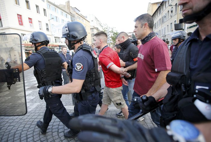 Συγκρούσεις οπαδών της Αγγλίας και της Ρωσίας στη Μασσαλία - εικόνα 3