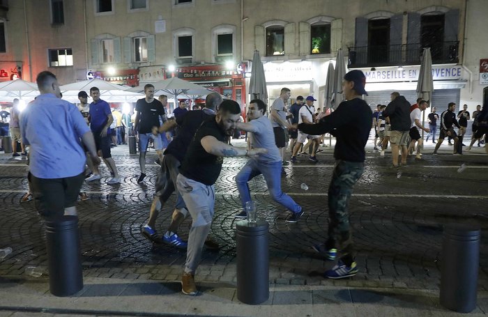 Euro 2016: Γιορτή του ποδοσφαίρου ή γιορτή βίας; - εικόνα 3