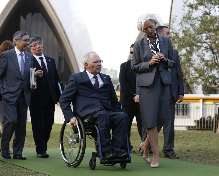Handelsblatt: Η κόντρα ΔΝΤ-Γερμανίας φέρνει καυτό φθινόπωρο για την Ελλάδα
