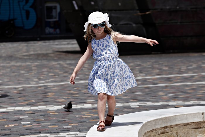 Σε κλοιό καύσωνα η χώρα με θερμοκρασίες κοντά στους 40 βαθμούς - εικόνα 2