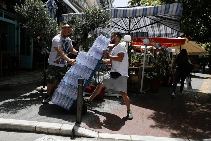Σε κλοιό καύσωνα η χώρα με θερμοκρασίες κοντά στους 40 βαθμούς - εικόνα 4