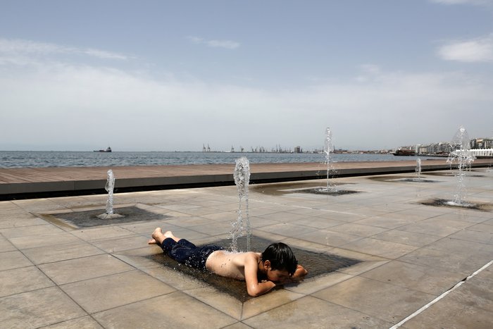 Σε κλοιό καύσωνα η χώρα με θερμοκρασίες κοντά στους 40 βαθμούς - εικόνα 5