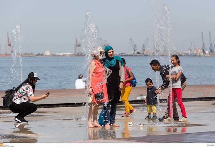 Σε κλοιό καύσωνα η χώρα με θερμοκρασίες κοντά στους 40 βαθμούς - εικόνα 10