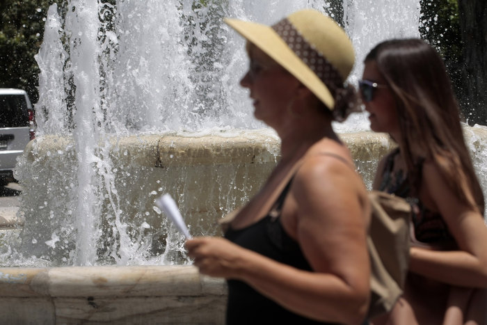 «Καμίνι» για δεύτερη ημέρα όλη η χώρα - εικόνα 4