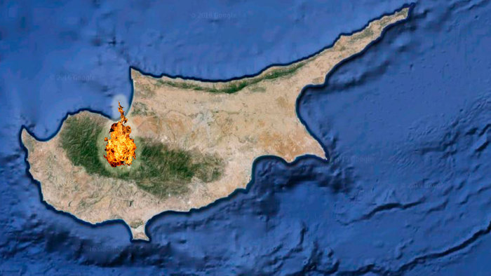 Νύχτα αγωνίας στην Κύπρο, απείλησε χωριά η πυρκαγιά