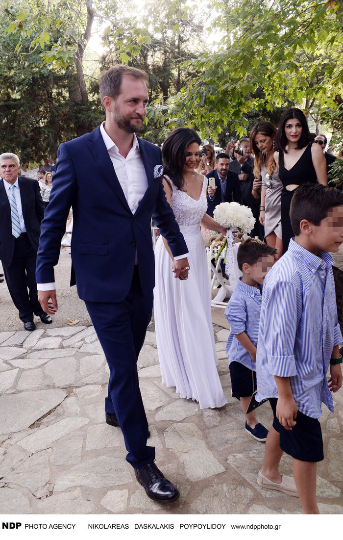 Το άλμπουμ του γάμου της Μαρίνας Ασλάνογλου-Παντρεύτηκε στη Σκιάθο - εικόνα 4