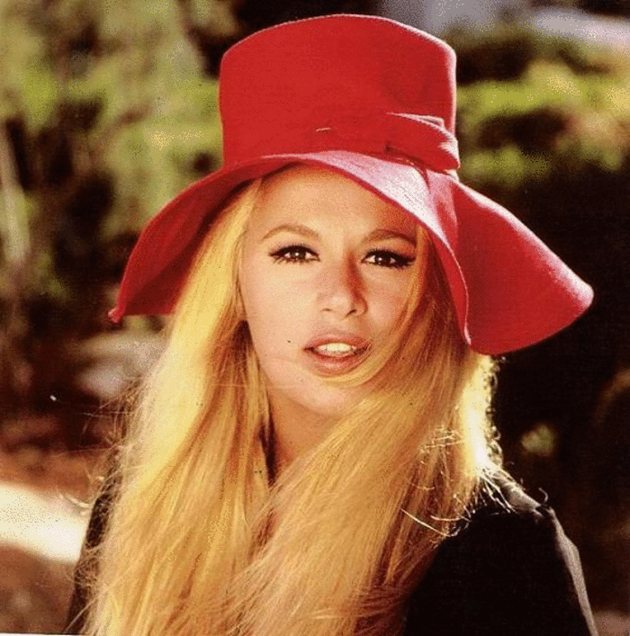 Η άγνωστη σωσίας της Αλίκης στη «νεράιδα και το παλικάρι» [Εικόνες] - εικόνα 4