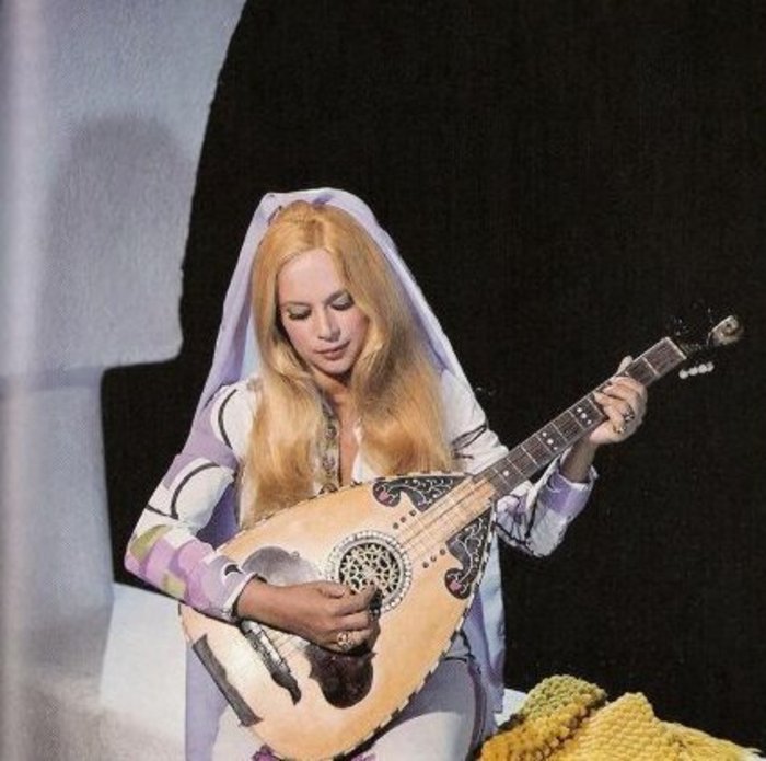 Η άγνωστη σωσίας της Αλίκης στη «νεράιδα και το παλικάρι» [Εικόνες] - εικόνα 5