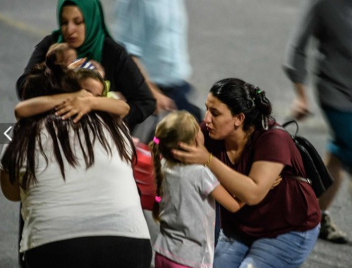 Αίμα, χάος και σκηνές πανικού στο αεροδρόμιο Ατατούρκ [ΕΙΚΟΝΕΣ] - εικόνα 12