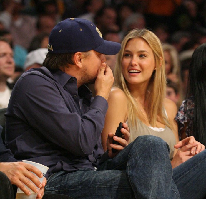 Mε την Bar Rafaeli