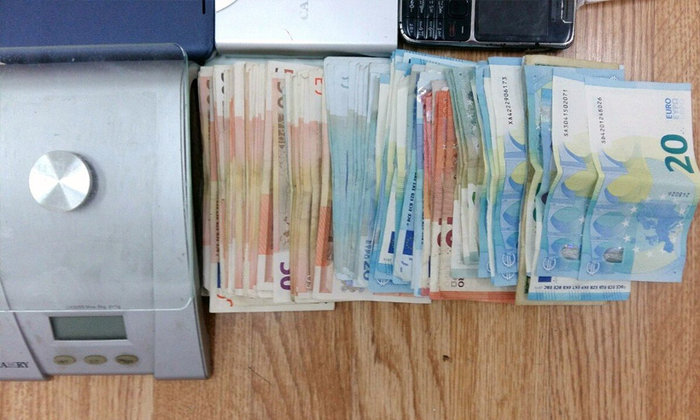 Τα «λάφυρα» της ΕΛΑΣ από τον πόλεμο στα Εξάρχεια-ΦΩΤΟ - εικόνα 4