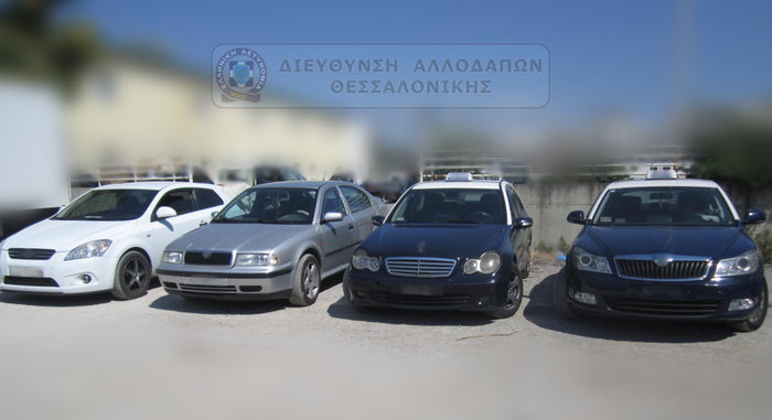 Εκρυβαν μετανάστες σε κρύπτη σε φορτηγό, ταξί και ΙΧ
