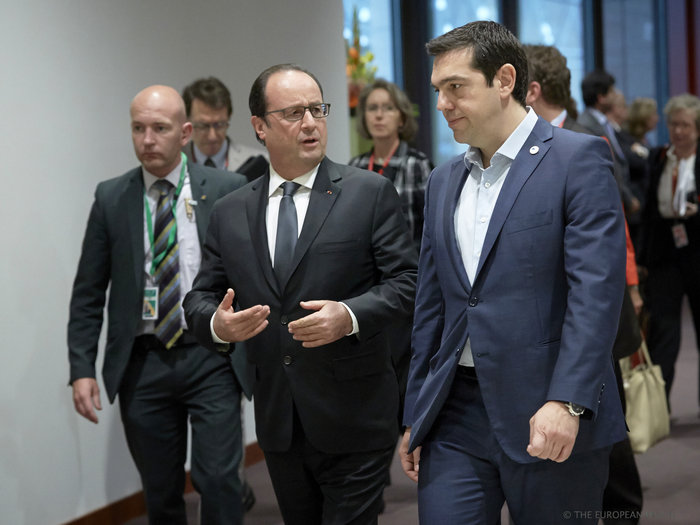 Αλέξης Τσίπρας και Φρανσουά Ολάντ στη Σύνοδο Κορυφής στις Βρυξέλλες, ένα χρόνο πριν
