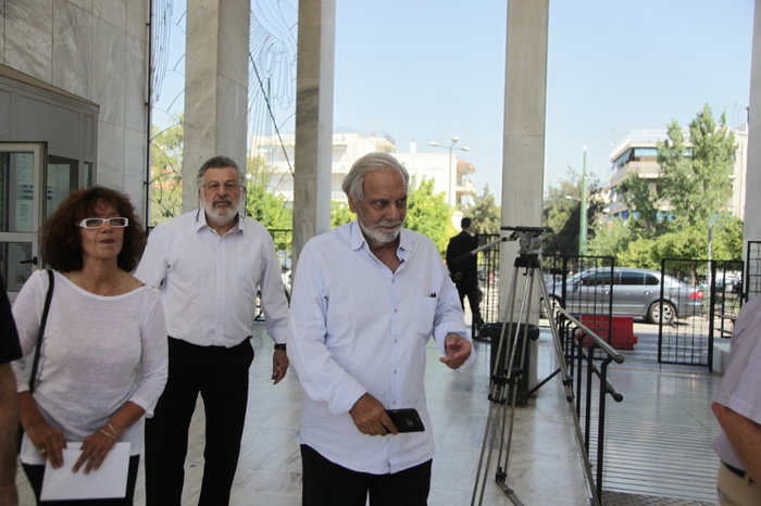 Πλήθος κόσμου είπε το ύστατο χαίρε στον Δ.Μαρωνίτη - εικόνα 5