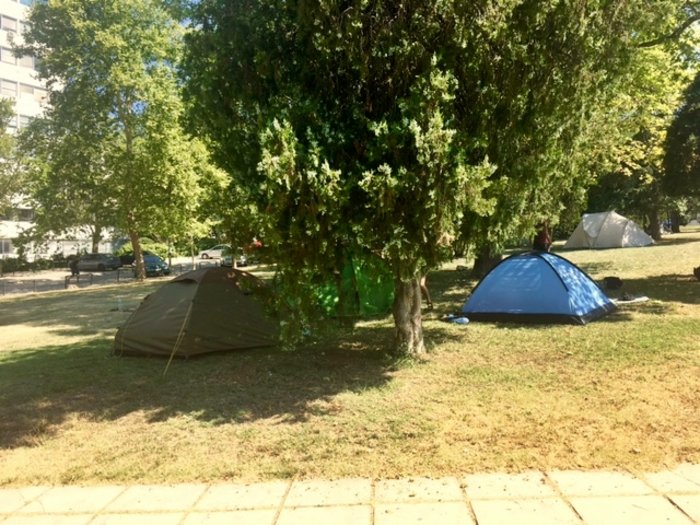 Video σοκ από το...κοινόβιο μέσα στο Αριστοτέλειο - εικόνα 3