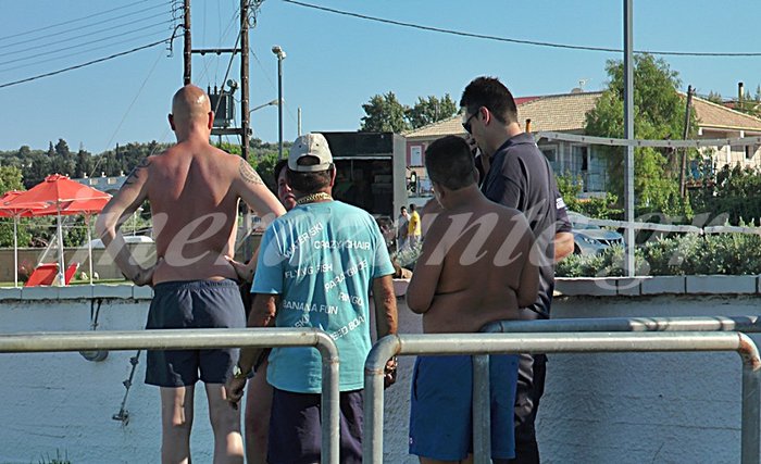 Ακυβέρνητο ταχύπλοο τραυματίζει σοβαρά 7χρονο στην αμμουδιά - εικόνα 2