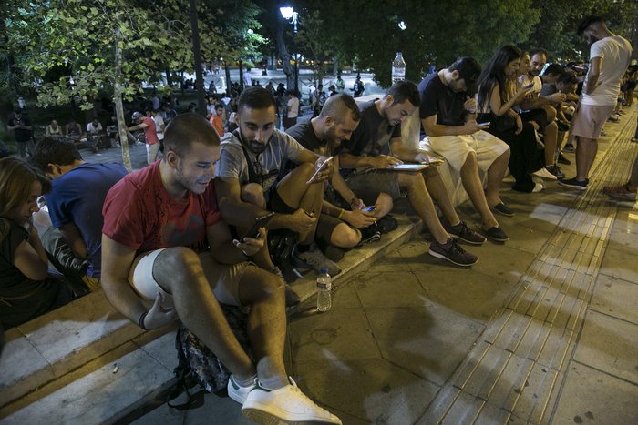«Μάχη» για τα Pokemon σε Σύνταγμα και Μοναστηράκι - εικόνα 11