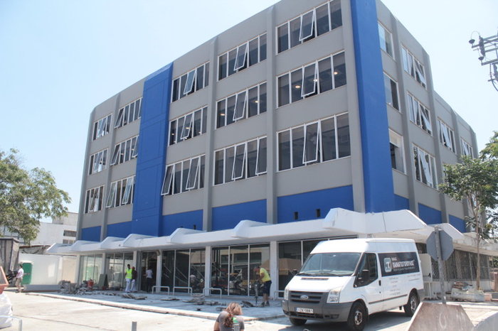 Τα νέα γραφεία της ΝΔ στο Μοσχάτο αποκτούν χρώμα και μορφή: Δείτε φωτό - εικόνα 2