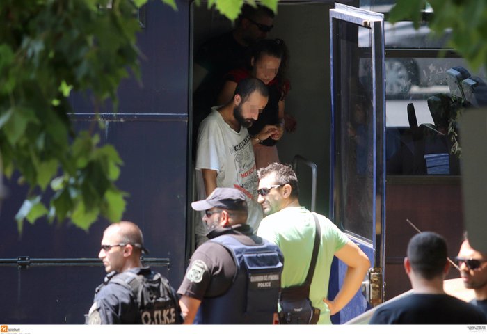 Στο Αυτόφωρο οι καταληψίες της Θεσσαλονίκης - εικόνες-