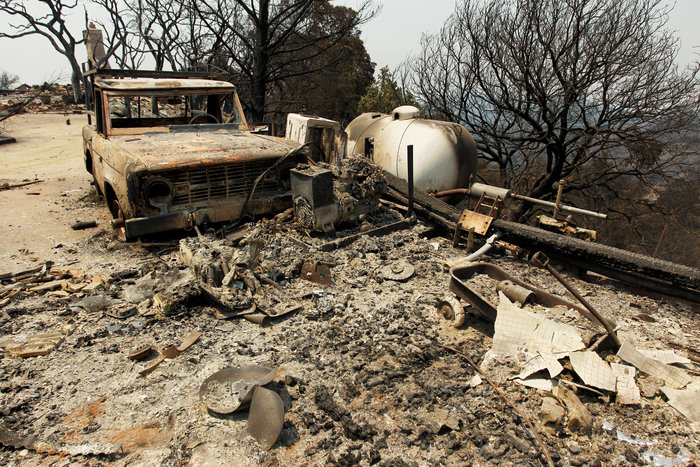 Βιβλική καταστροφή από την πυρκαγιά στην Καλιφόρνια [EIKONEΣ] - εικόνα 2