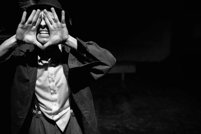 Ένα καλοκαίρι τέχνης στην Σαντορίνη