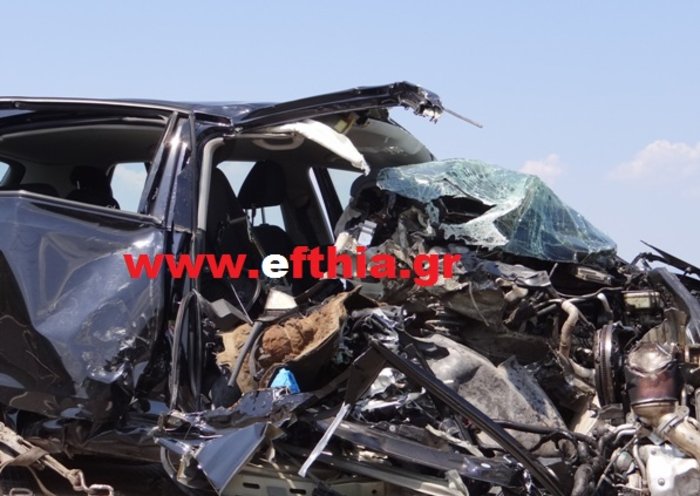 Απίστευτο τροχαίο στην Αμφισσα:πως σώθηκε ηλικιωμένο ζευγάρι & η εγγονή