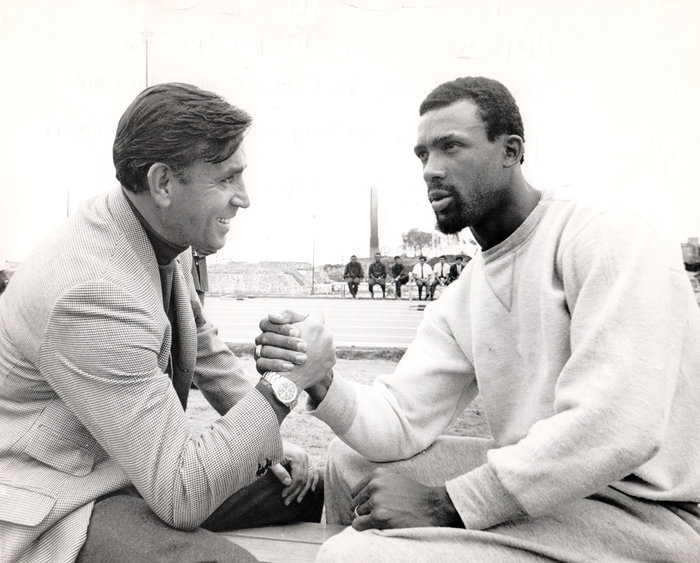 Χάρης Λυμπερόπουλος, Τζον Κάρλος μετά την θρυλική απονομή του 1968