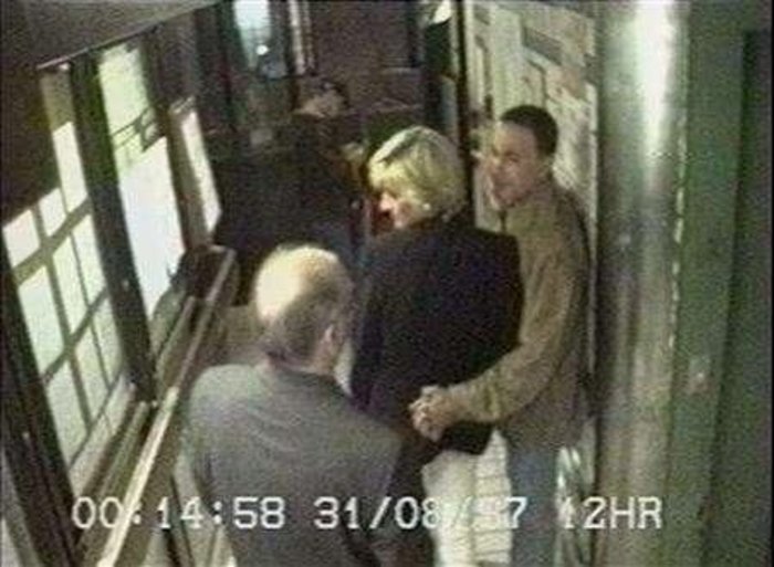 Ειδικός αποκαλύπτει: Οι σωματοφύλακες της Νταϊάνα την οδήγησαν στον θάνατο