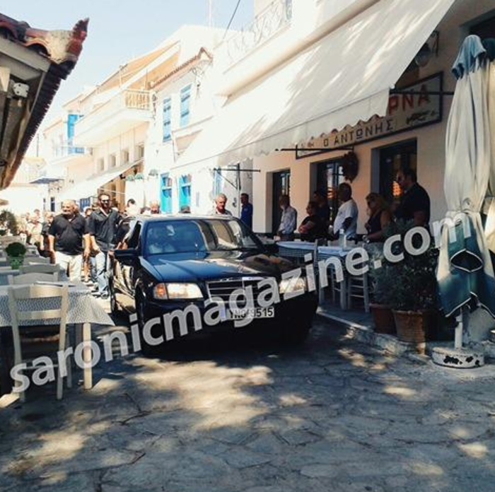 Το τελευταίο αντίο στον άτυχο καπετάνιο που πέθανε στην Αίγινα-φωτο - εικόνα 2