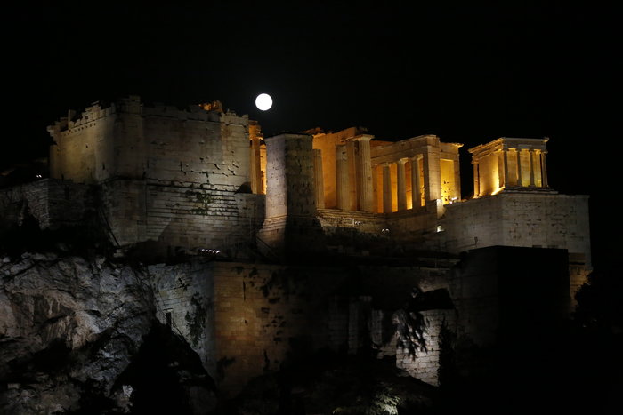 Μάγεψε η Αυγουστιάτικη πανσέληνος - εικόνα 2